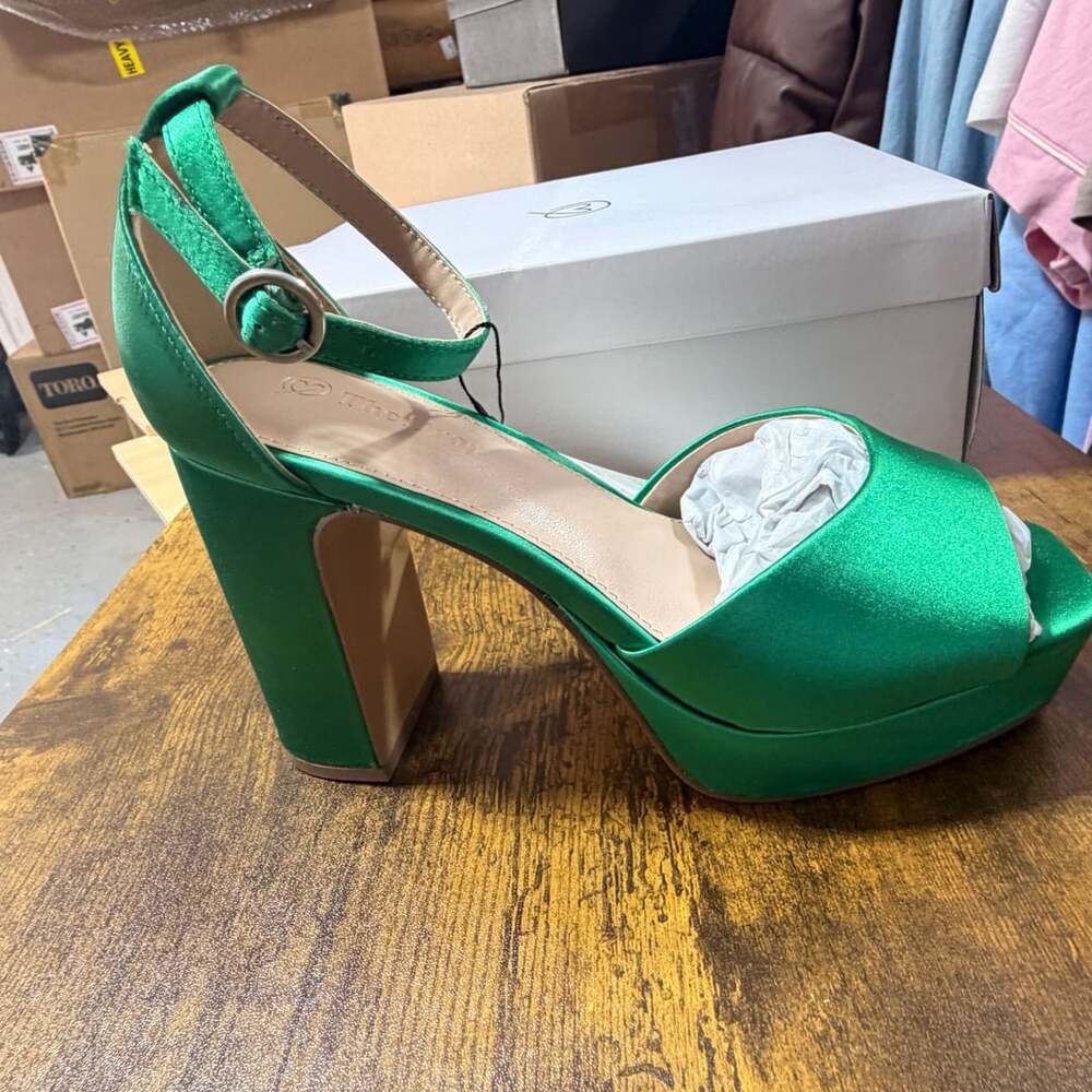 The Drop Hamalie Platform Sandal Size 6.5 Green Satin